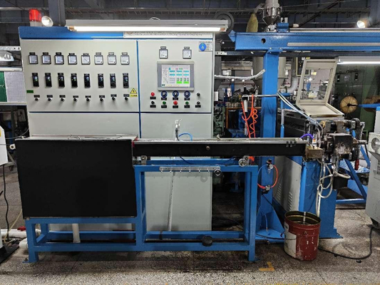 A linha da extrusão do fio da isolação da alta velocidade 60+35mm com automóvel pega a máquina