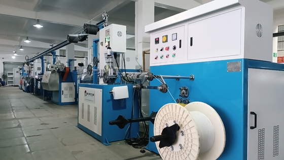 Máquina de fabricação de cabos de rede 50+35 Linha de extrusão de fios de controlo PLC