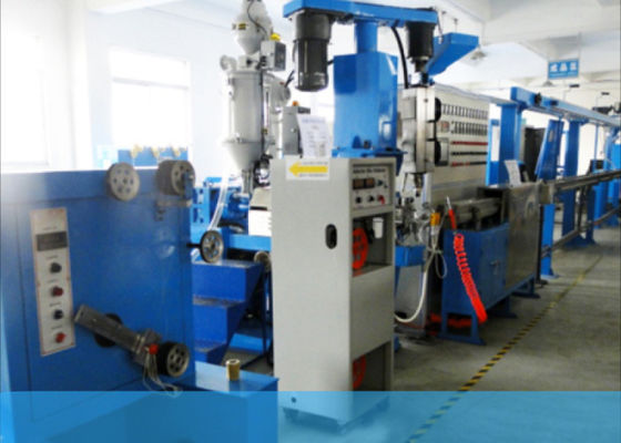 Linha de produção coaxial de formação de espuma química do cabo da máquina da extrusora do fio 15HP