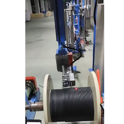 A travessia automática do braço robótico pega a máquina para cabos de fibra ótica exteriores