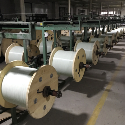 Os Pultrusions fazem à máquina da fibra de vidro reforçaram FRP plástico para o cabo de fibra ótica